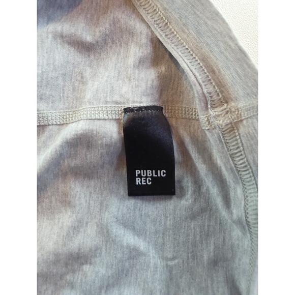 Public Rec Men's Go-to Henley Tee Gray Stretch Short Sleeve Shirt Sz M - Picture 6 of 9